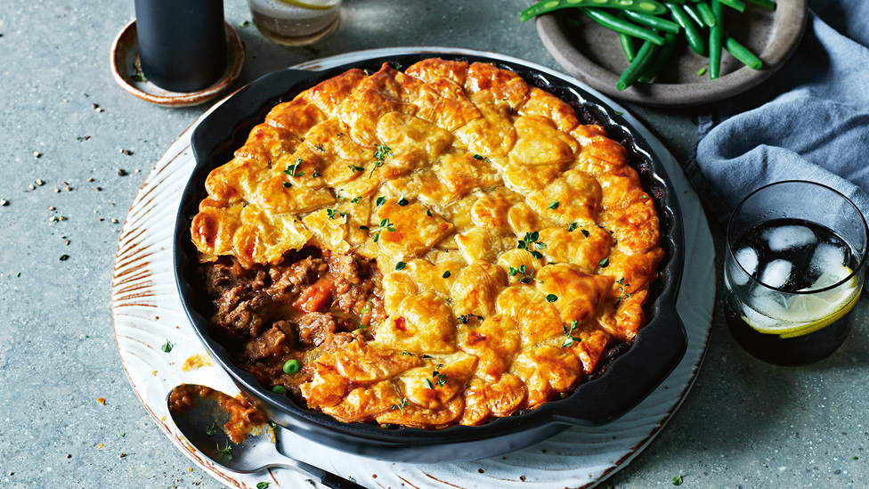 Beef and vegetable family pie