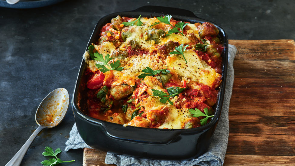 Spinach gnocchi and tuna bake