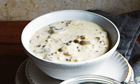 Mushroom and green peppercorn sauce