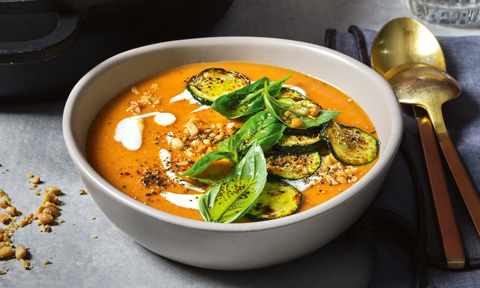 Roasted tomato and bean soup