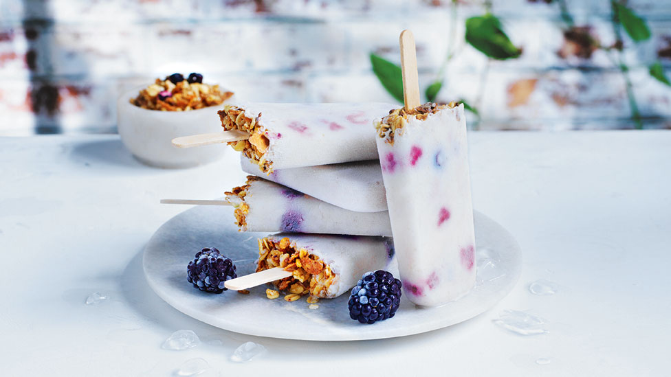 Five mixed berry and yoghurt granola breakfast pops