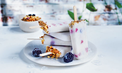 Five mixed berry and yoghurt granola pops with blackberries