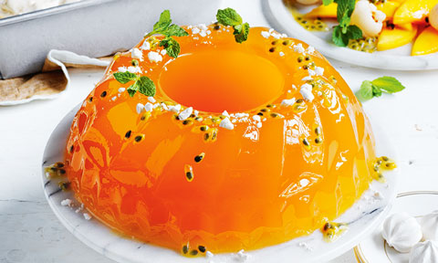 Passionfruit jelly with pavlova ice cream and meringue