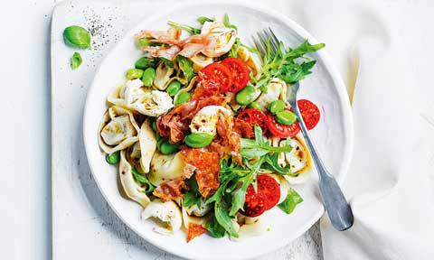 Tortellini, prosciutto with tomato, bocconcini and basil salad