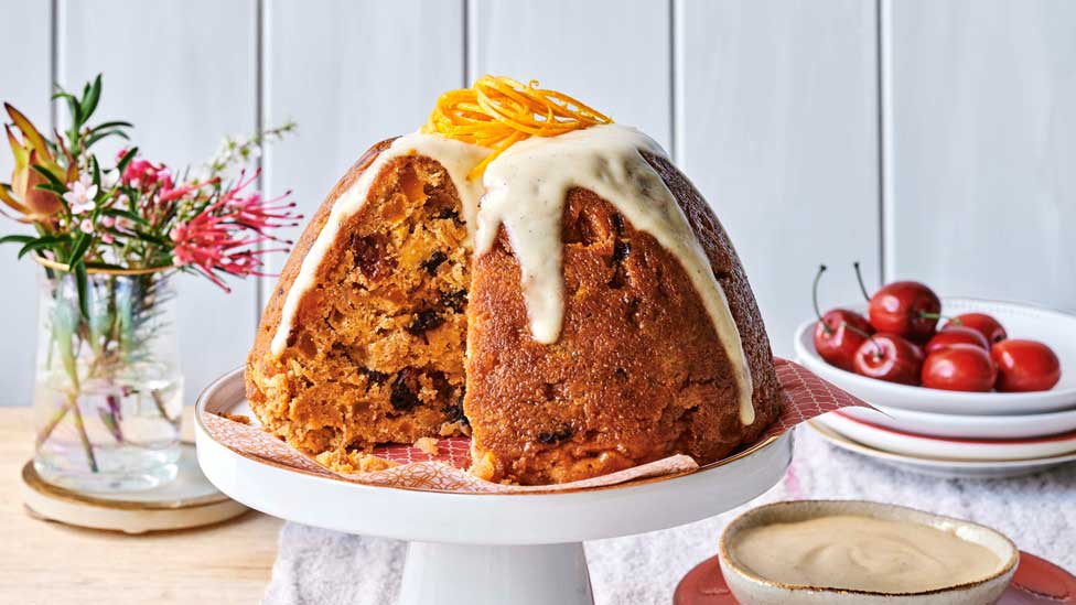 Golden steamed pudding