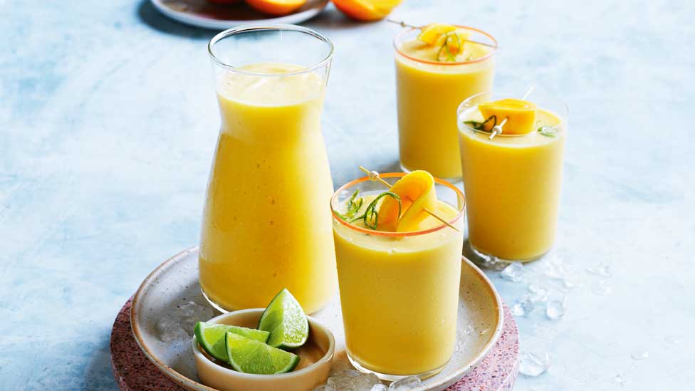 Mango, pineapple and coconut daiquiri 