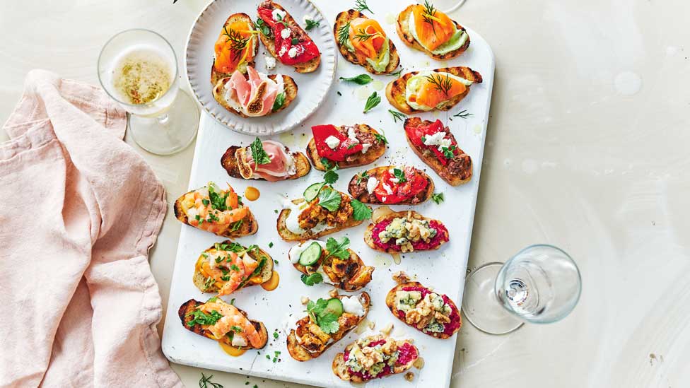 Mixed crostini platter