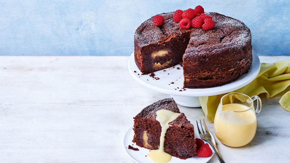 Chocolate custard cake