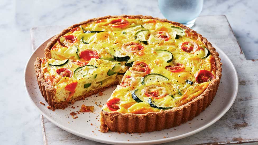 Vegetable tart with almond pastry