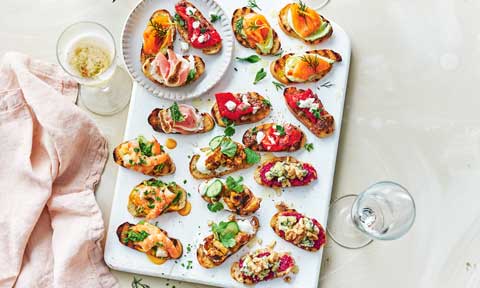 Mixed crostini platter