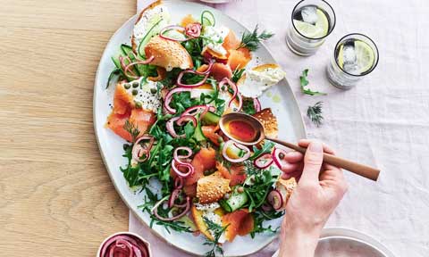 Smoked salmon bagel salad