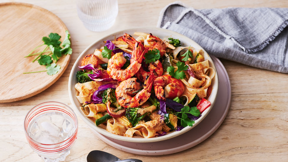 Red curry noodles with chargrilled prawns