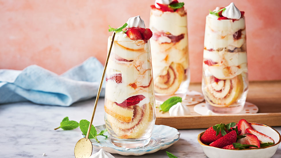 Strawberry and Pimm’s Eton mess