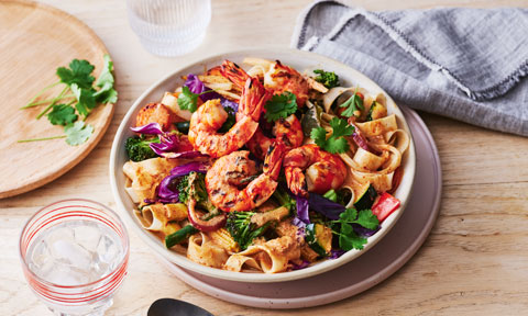 Red curry noodles with chargrilled prawns