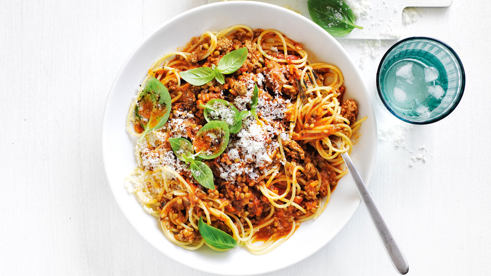 Spaghetti bolognaise with lentils topped with mince mixture