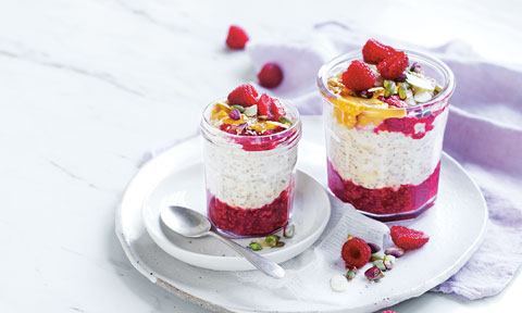 Peanut butter and raspberry overnight oats