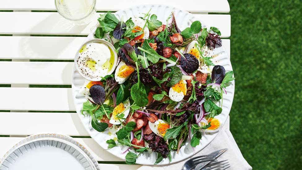 Feel-good caesar salad