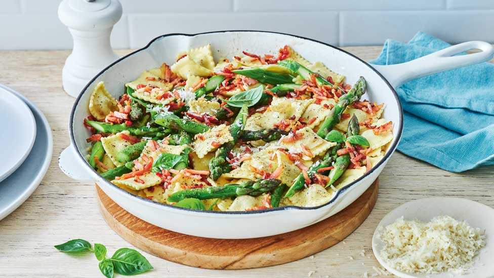 Beef ravioli with bacon and asparagus
