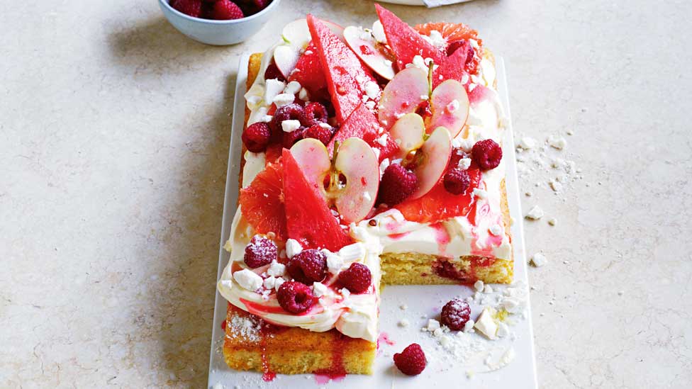 Eton mess tray cake