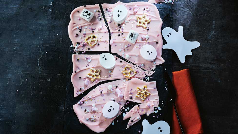 Trick-or-treat chocolate bark