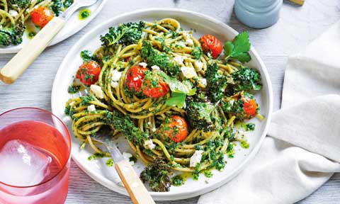 Spaghetti with kale and parsley pesto