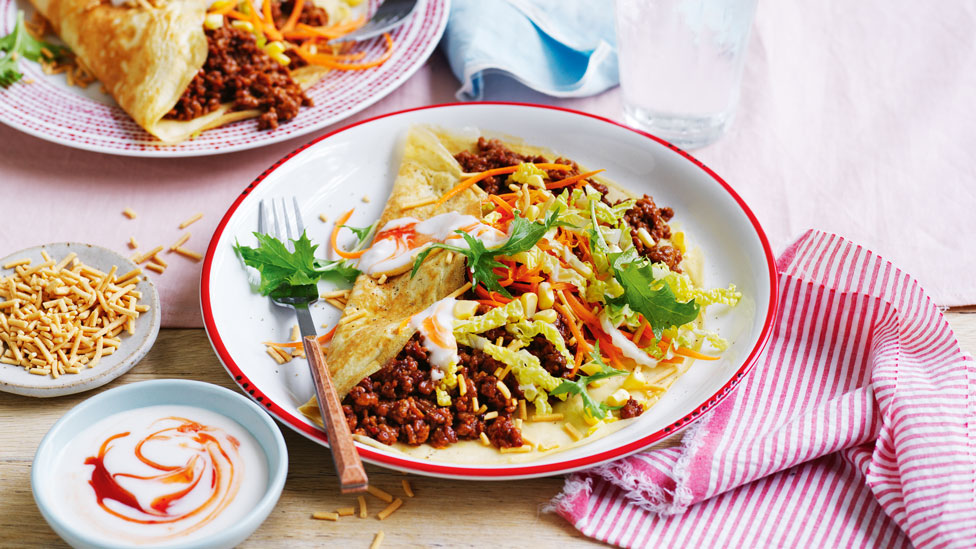 Asian-style omelettes with sticky pork