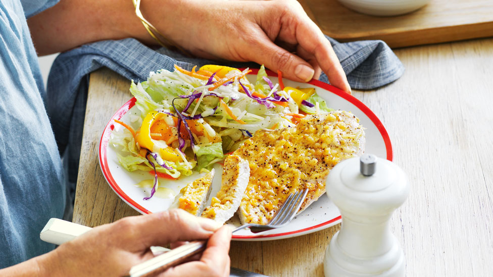 Quick parmesan chicken with mango salad