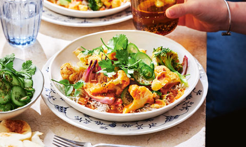 Butter cauliflower and broccoli curry