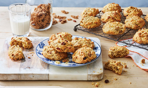 Orange, sultana and bran rock cakes