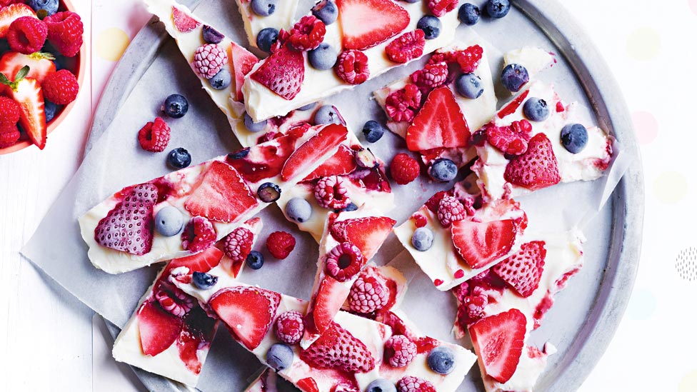 Berry swirl yoghurt bark cut in wedges