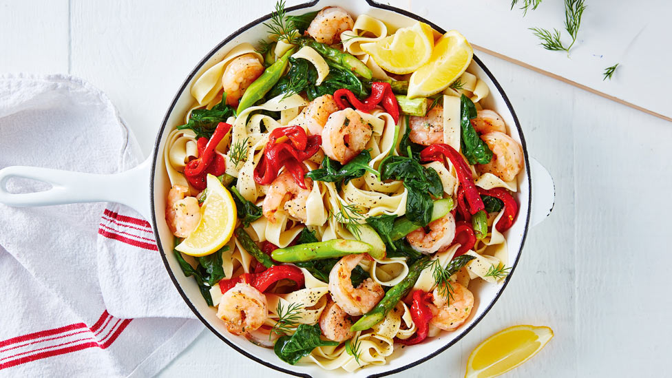 Garlic prawn and asparagus tagliatelle with capsicum and spinach