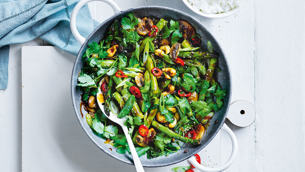 Stir fry dish with onion and coriander