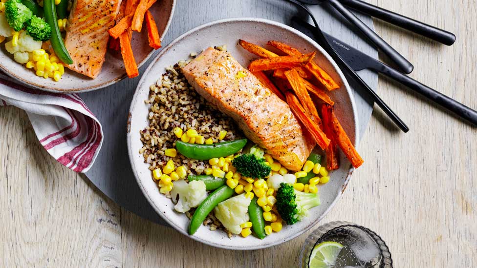 Baked salmon bowls