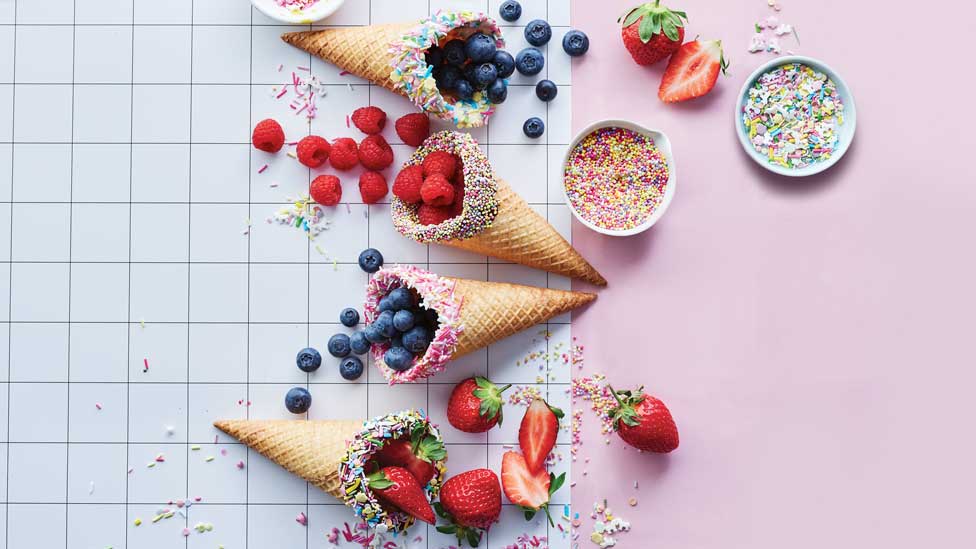 Choc-dipped waffle cones 