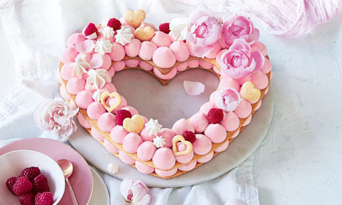 Love heart biscuit cake