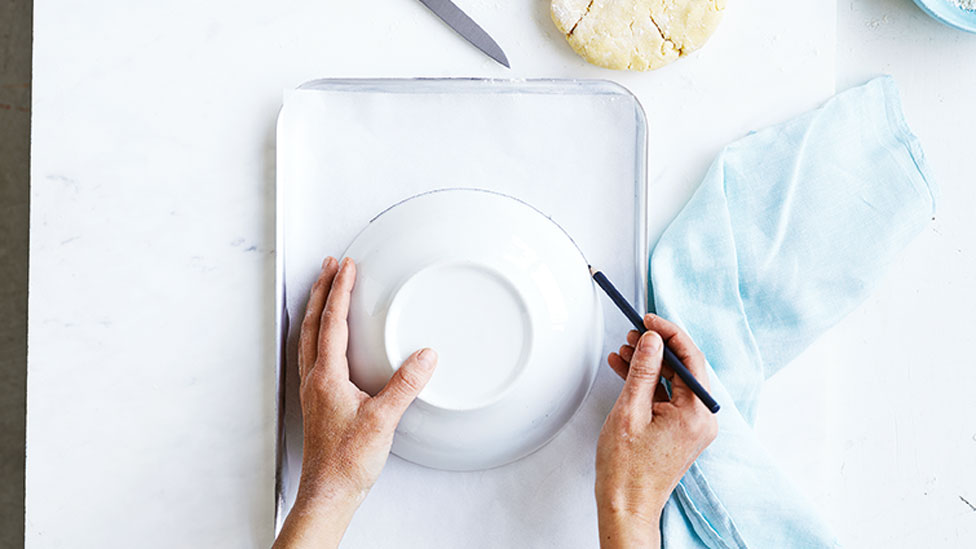 Use a bowl as a guide to make a perfect circle