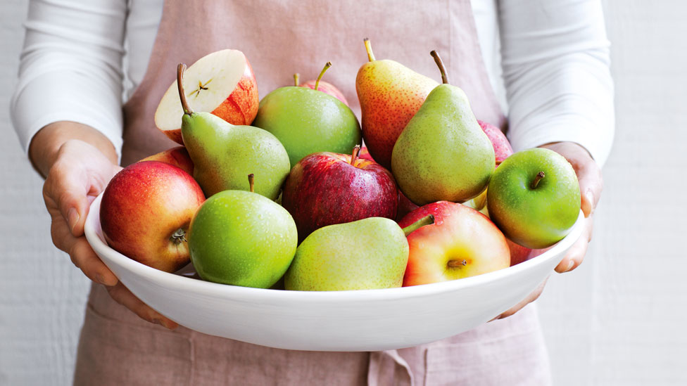 Baking apple, pear and rhubarb