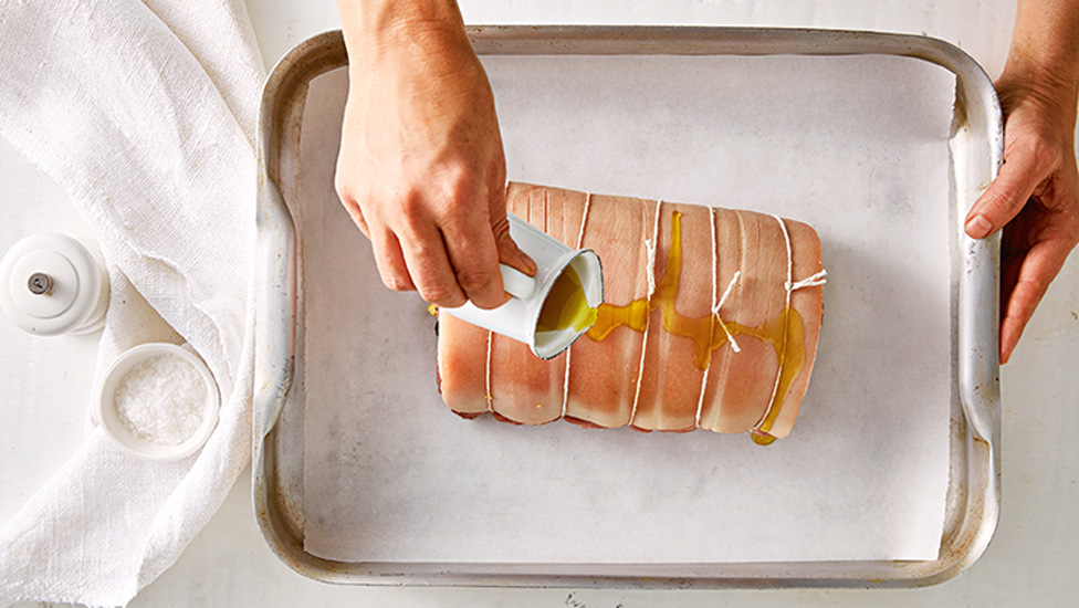 Pour olive oil over the rind