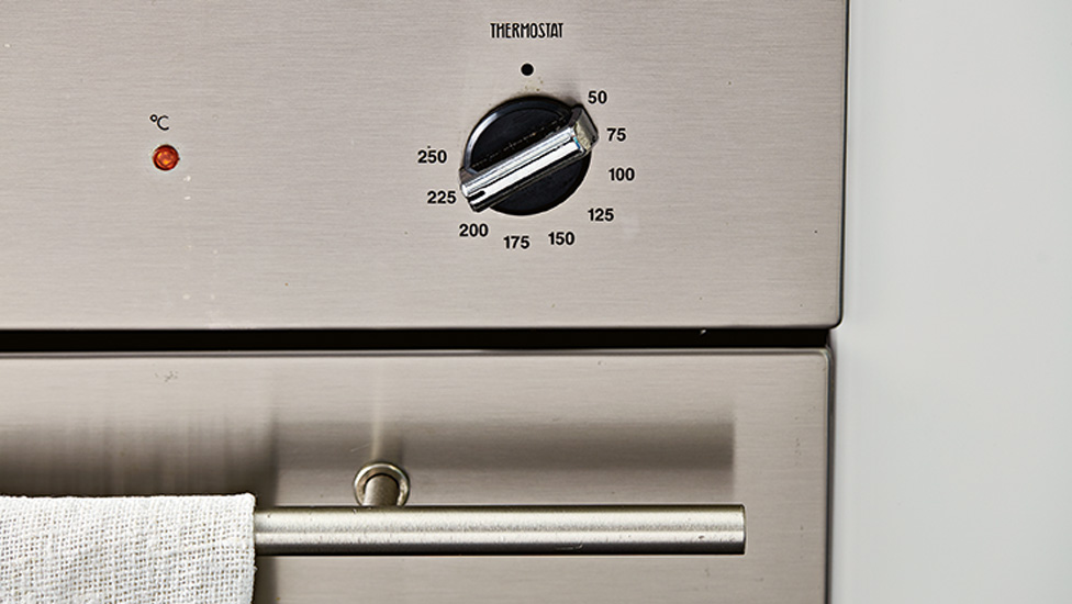 Set the oven temperature at 230°C